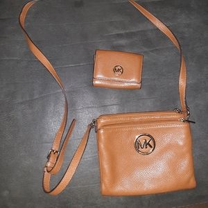 Beautiful MK Crossbody purse with Wallet